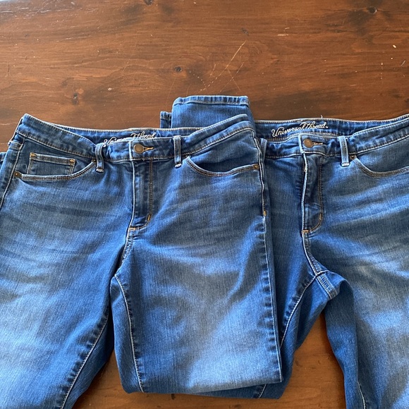 Universal Thread skinny jeans - two pairs - Picture 4 of 5